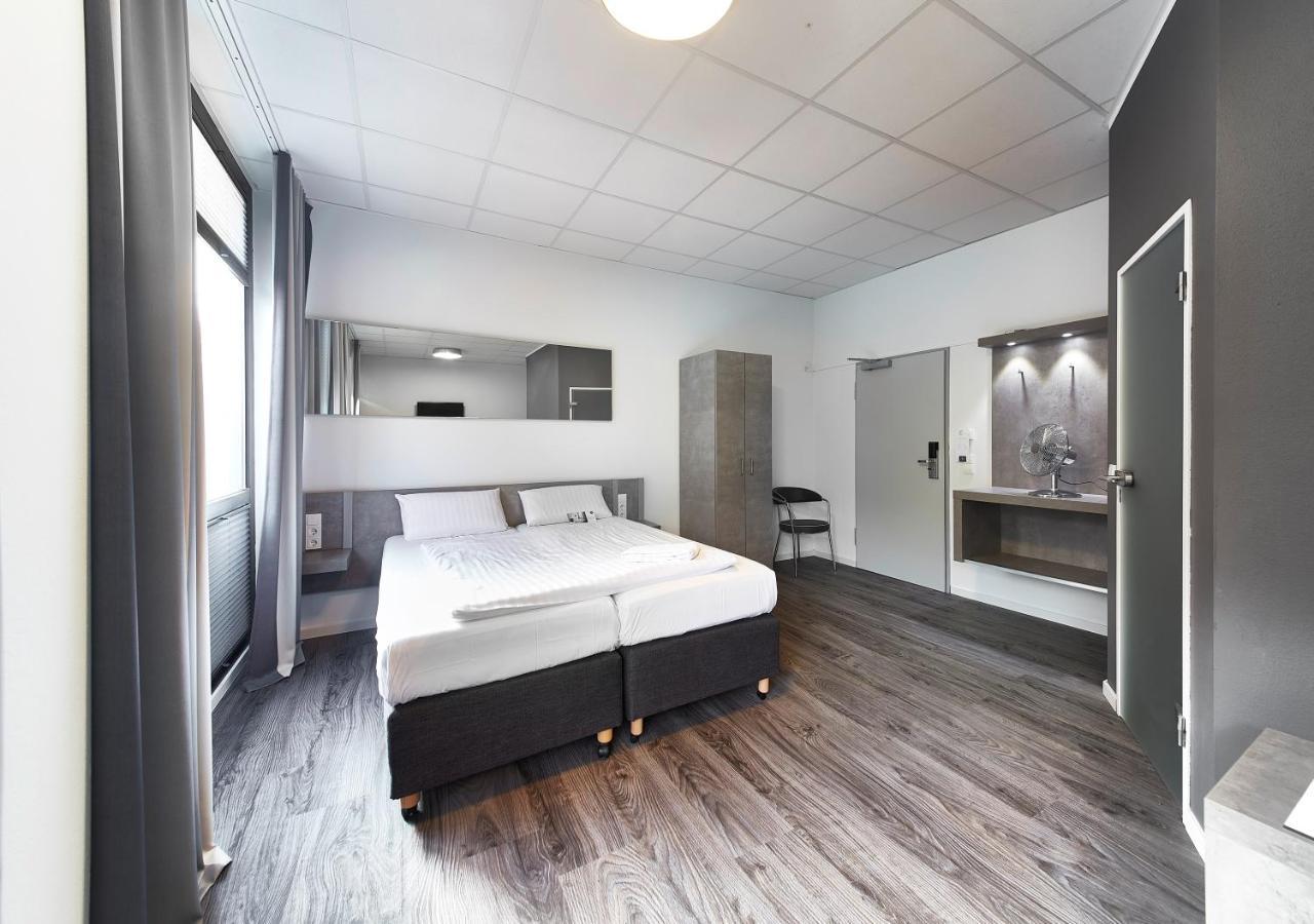Road House Hotel Paderborn Bagian luar foto