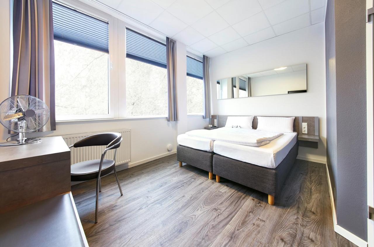 Road House Hotel Paderborn Bagian luar foto