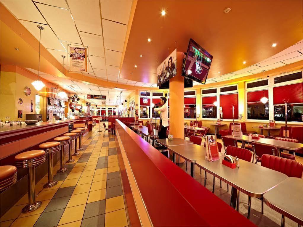 Road House Hotel Paderborn Bagian luar foto