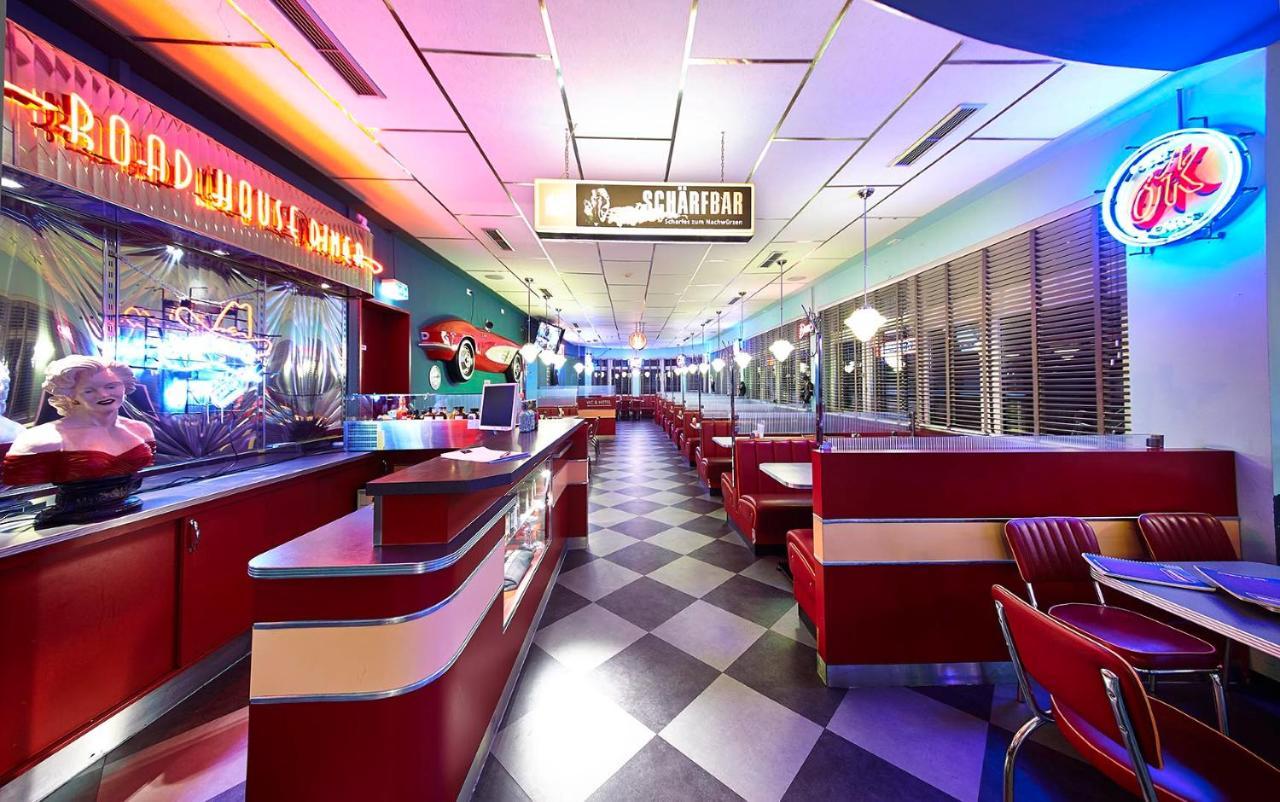 Road House Hotel Paderborn Bagian luar foto
